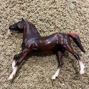 Breyer Brown Gelding Classic sized
